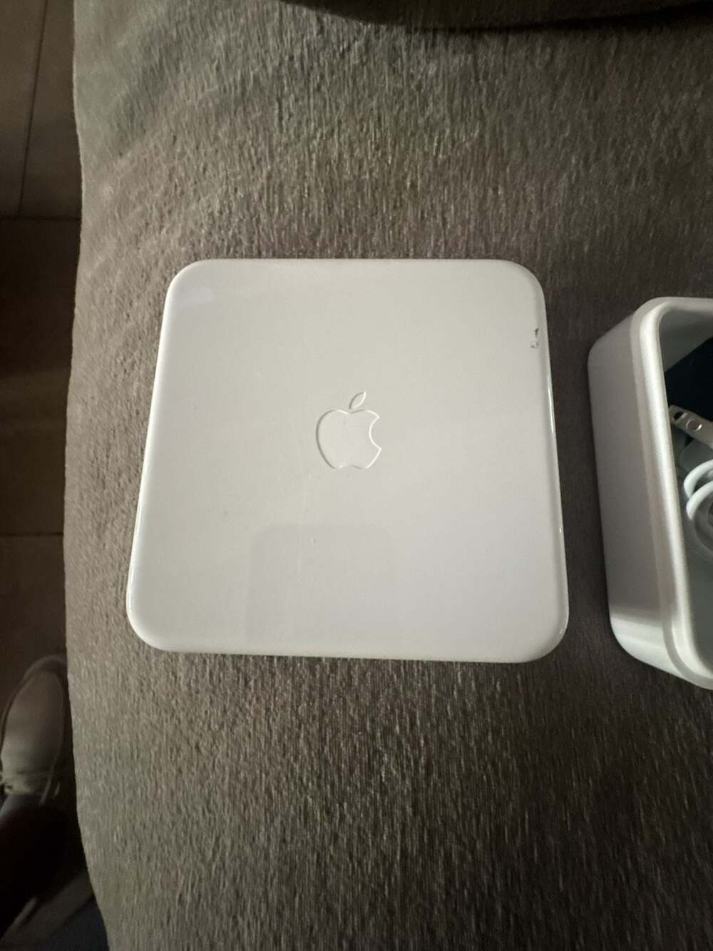 Apple Watch Original Packaging Box only with Charger and black Band